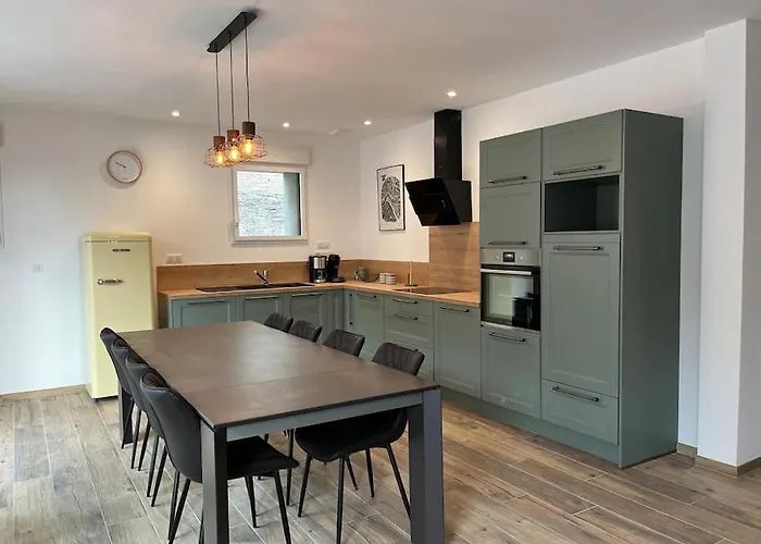 Semesterbostad La Girase *