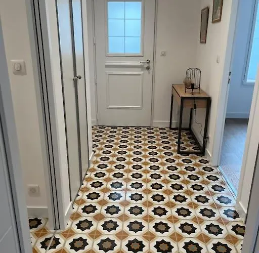 La Girase Nyaraló *